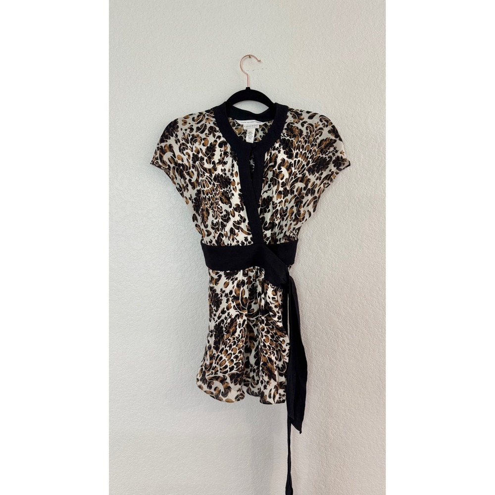 Diane von Furstenberg A Pea In The‎ Pod Maternity Leopard Silk Wrap Top L